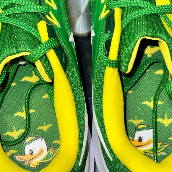 Nike Zoom Pegasus 39 Oregon Ducks Green Yellow DR1970-300 Men's Size 8.5 New